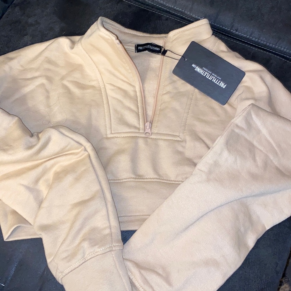 prettylittlething crop sweater (came with a set)
